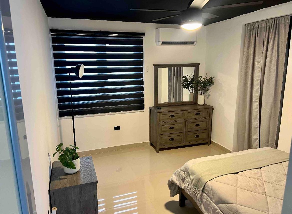 North Breeze Guest House 1 Levittown Luaran gambar