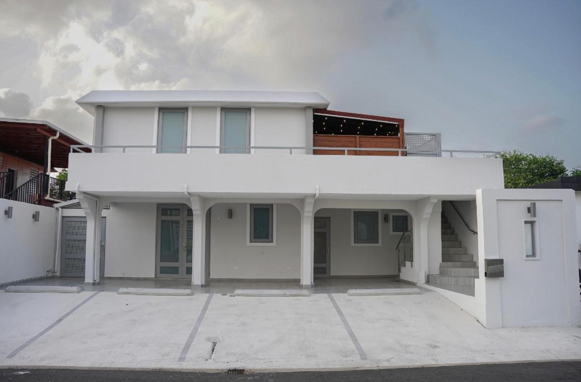 North Breeze Guest House 1 Levittown Luaran gambar